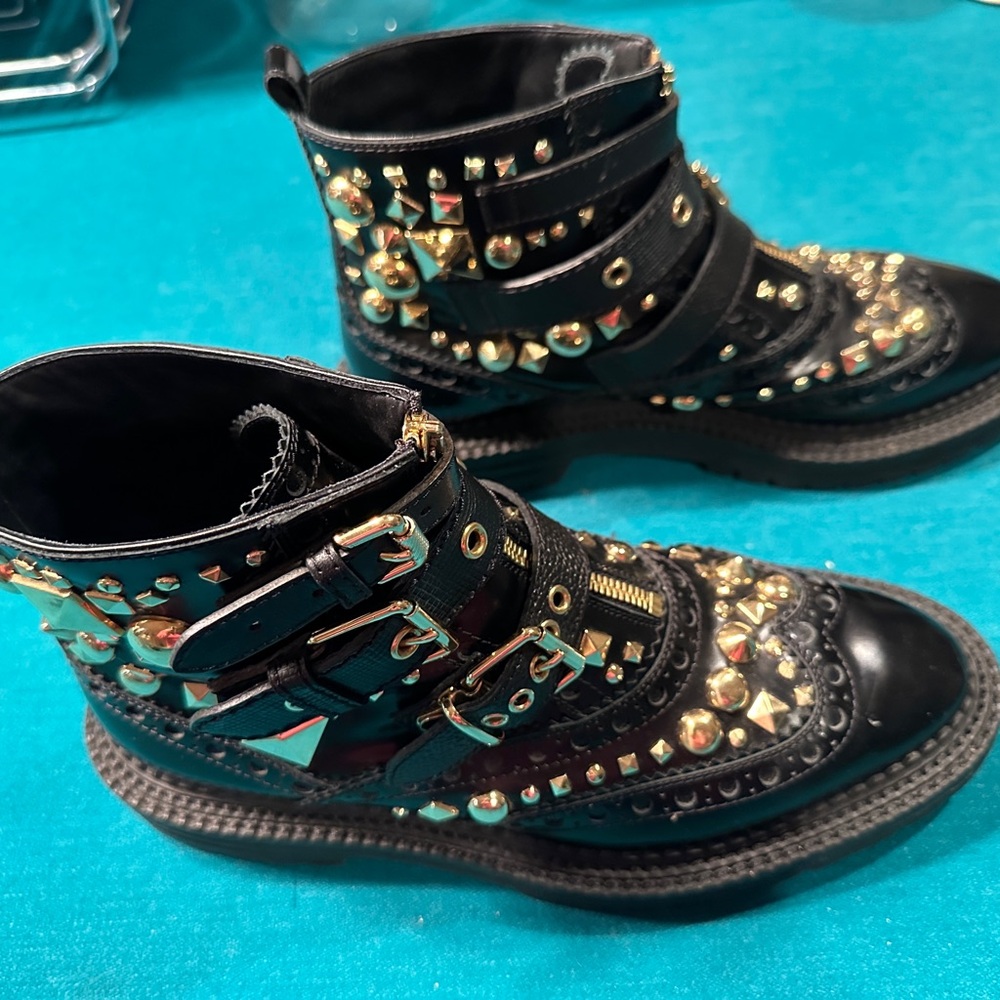 Burberry Gold Studded with straps Black Ankle Boots size 40/9.5 - Picture 3 of 7